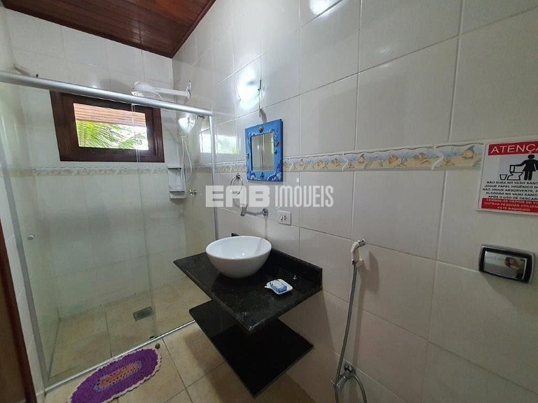 Casa com piscina e ar para temporada em Itamambuca