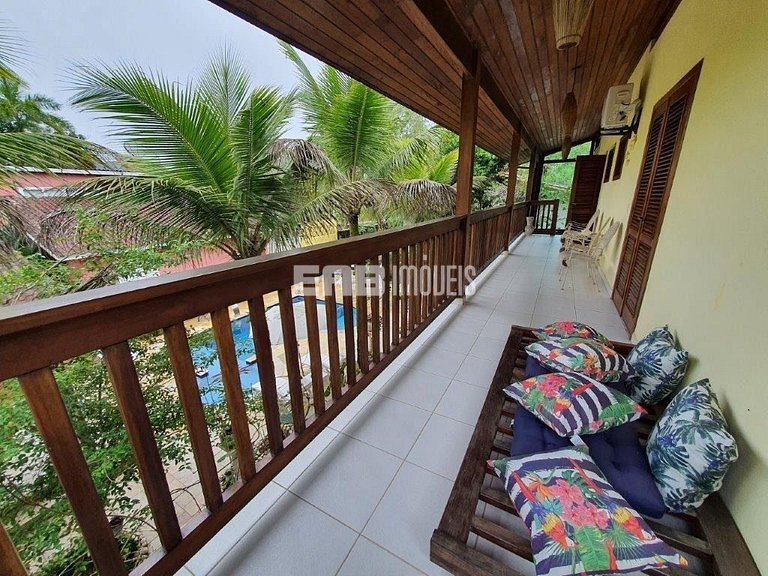 Casa com piscina e ar para temporada em Itamambuca