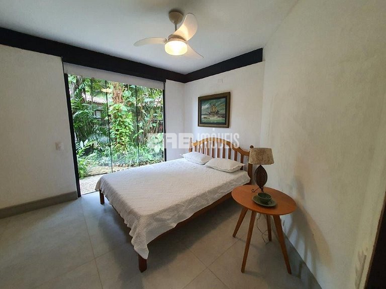 Casa em meio à Mata Atlântica na Praia de Itamambuca