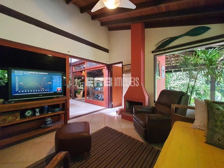 Casa a 20m da praia de Itamambuca, Ubatuba