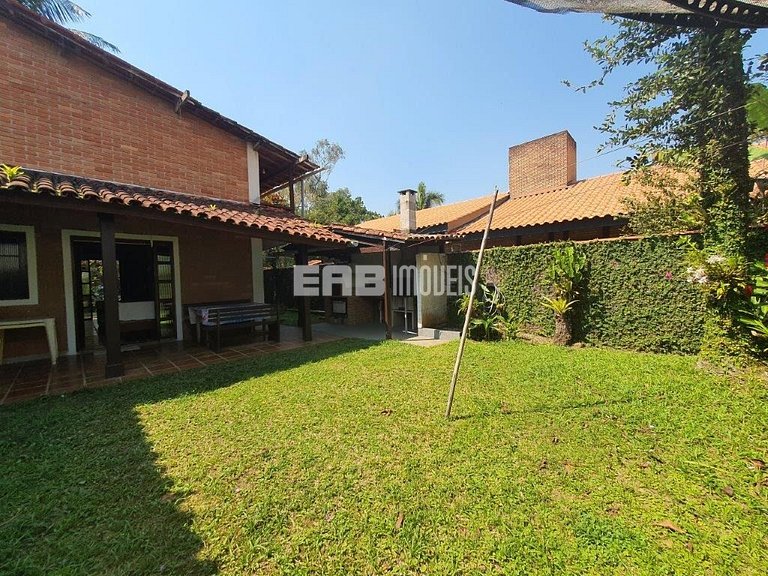 Casa a menos de 40m da praia de Itamambuca