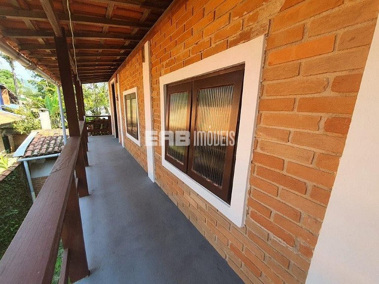 Casa a menos de 40m da praia de Itamambuca