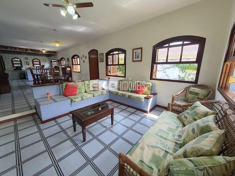 Casa a 250m da praia para locação em Itamambuca