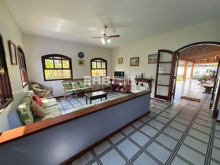 Casa a 250m da praia para locação em Itamambuca