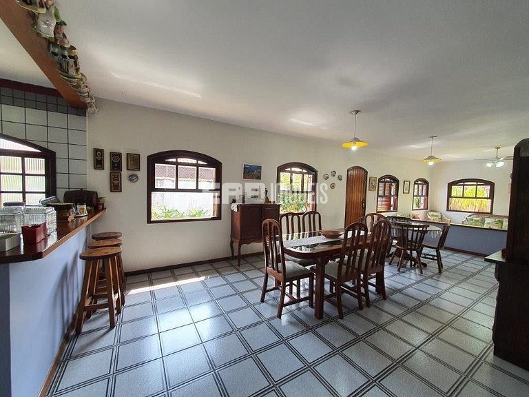 Casa a 250m da praia para locação em Itamambuca