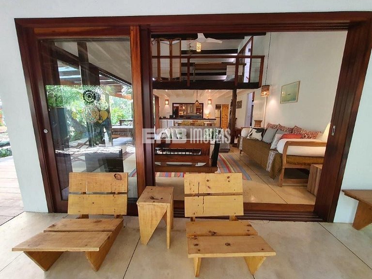 Casa no canto esquerdo a 100m da Praia de Itamambuca