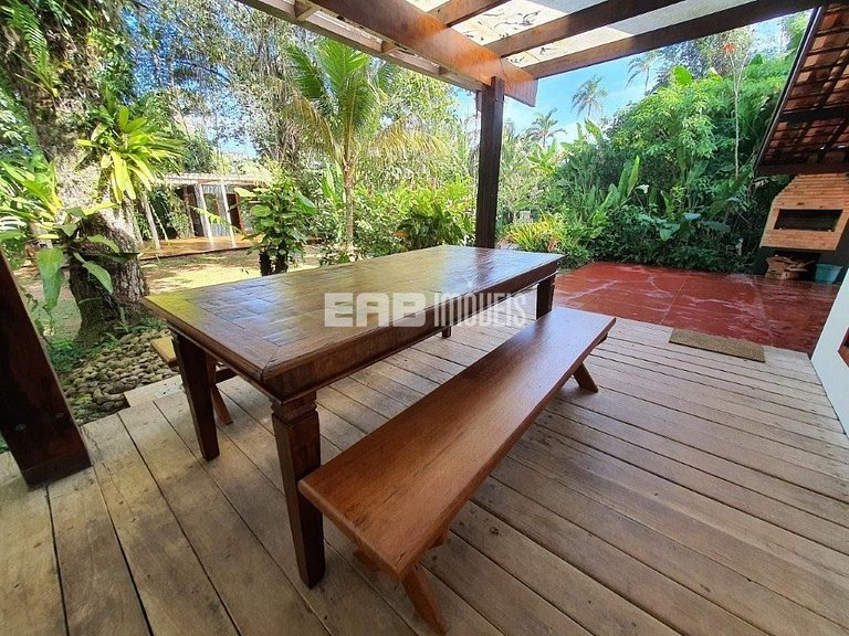 Casa no canto esquerdo a 100m da Praia de Itamambuca