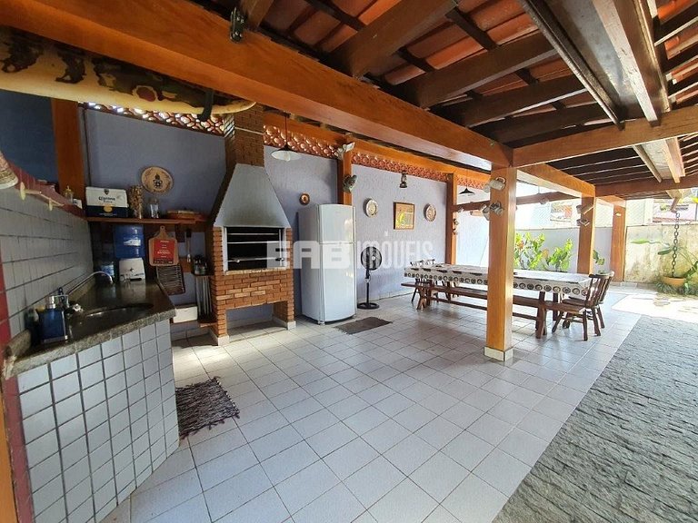 Casa a 250m da praia para locação em Itamambuca