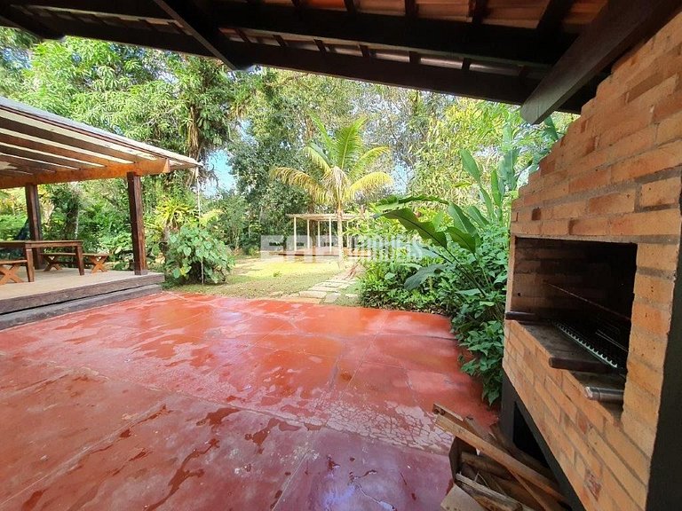 Casa no canto esquerdo a 100m da Praia de Itamambuca