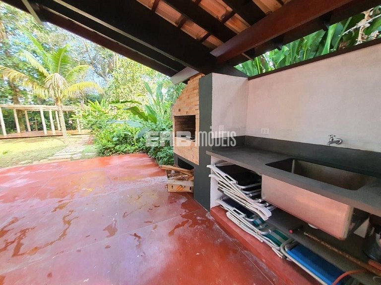 Casa no canto esquerdo a 100m da Praia de Itamambuca