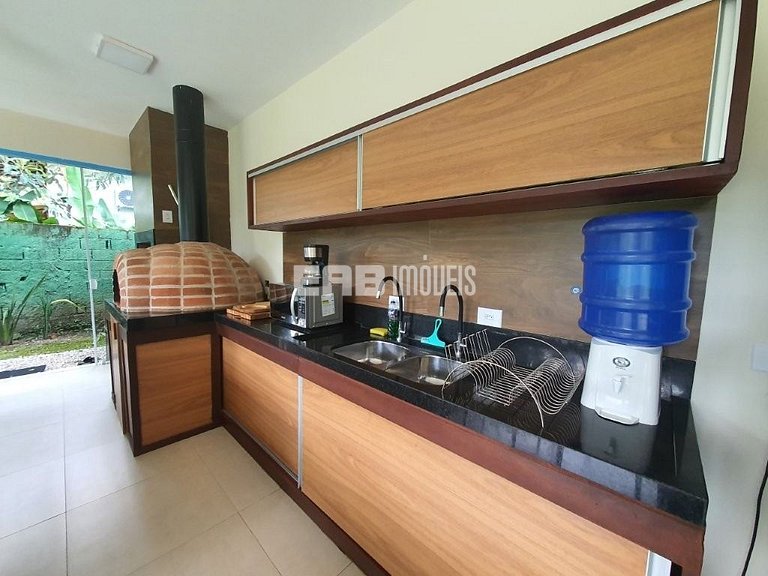 Casa espaçosa para locação de temporada em Itamambuca