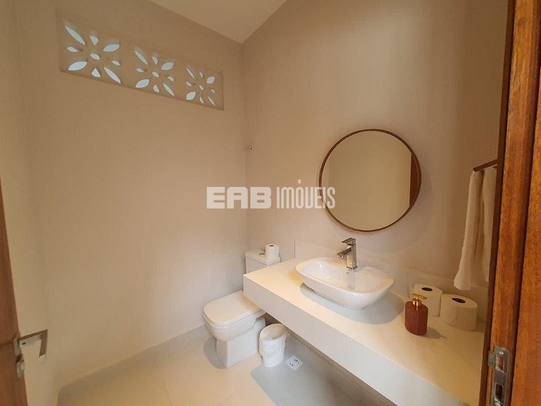 Casa moderna e bem iluminada para temporada em Itamambuca