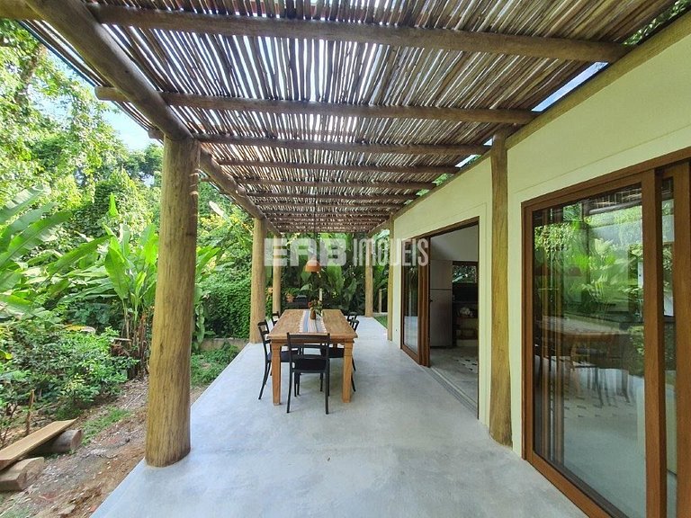 Casa 4 suítes, ar-condicionado e ducha aquecida