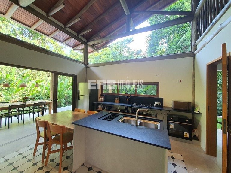 Casa 4 suítes, ar-condicionado e ducha aquecida