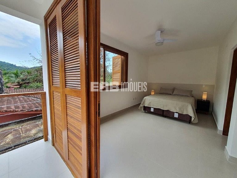 Casa moderna e bem iluminada para temporada em Itamambuca