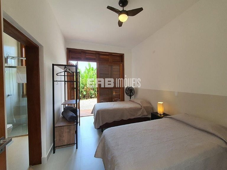 Casa moderna e bem iluminada para temporada em Itamambuca