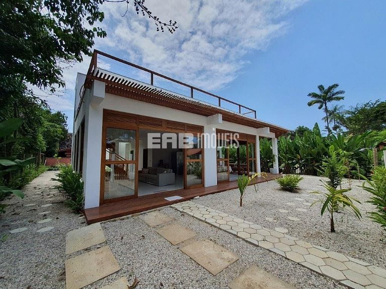 Casa moderna e bem iluminada para temporada em Itamambuca