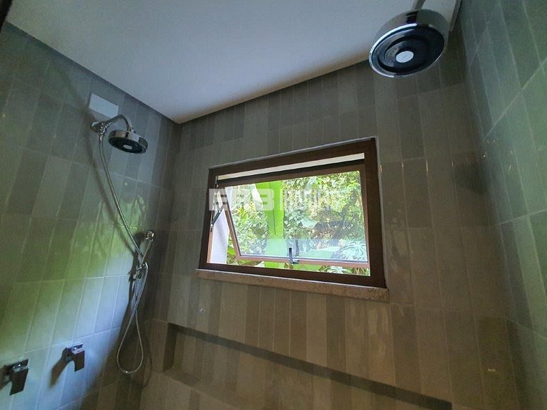 Casa 4 suítes, ar-condicionado e ducha aquecida