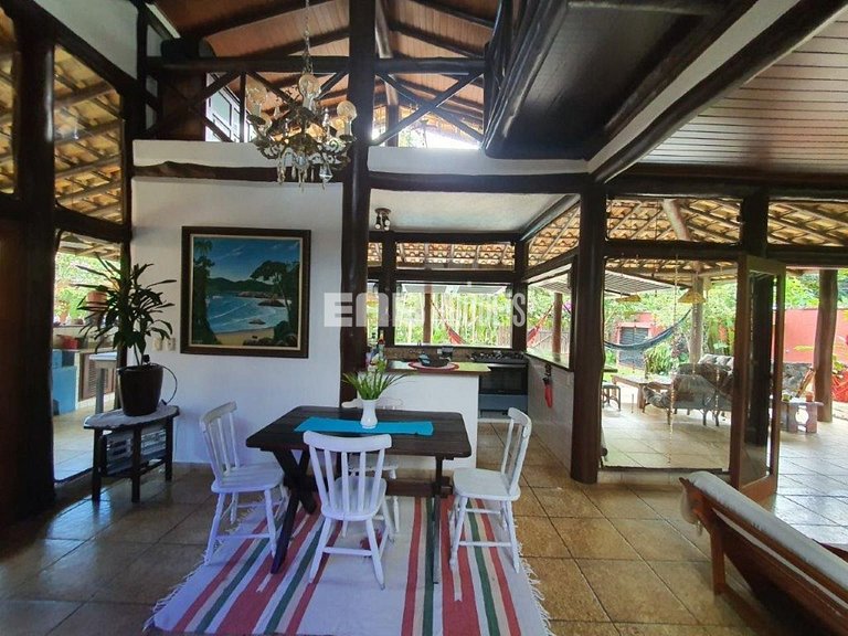 Casa a 100m da praia de Itamambuca para locação