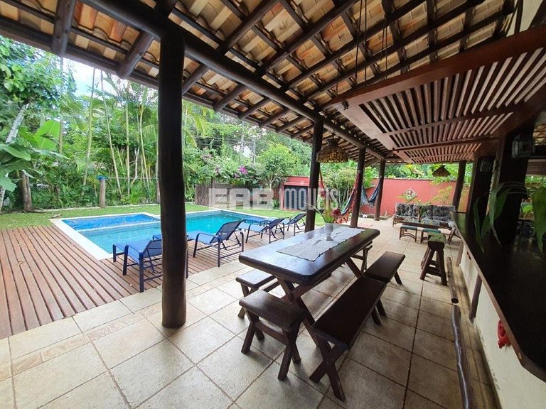 Casa a 100m da praia de Itamambuca para locação