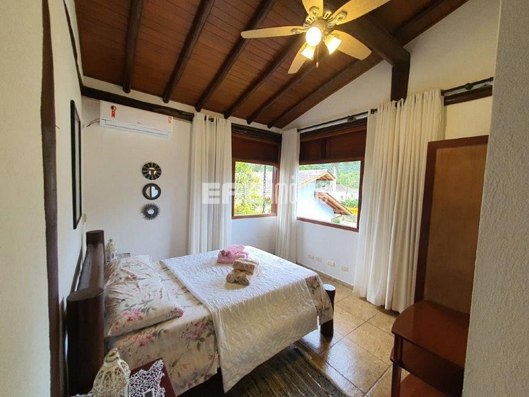 Casa a 100m da praia de Itamambuca para locação