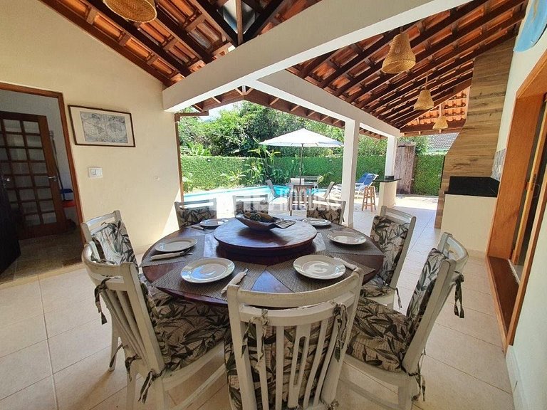 Casa com piscina e sauna para temporada em Itamambuca