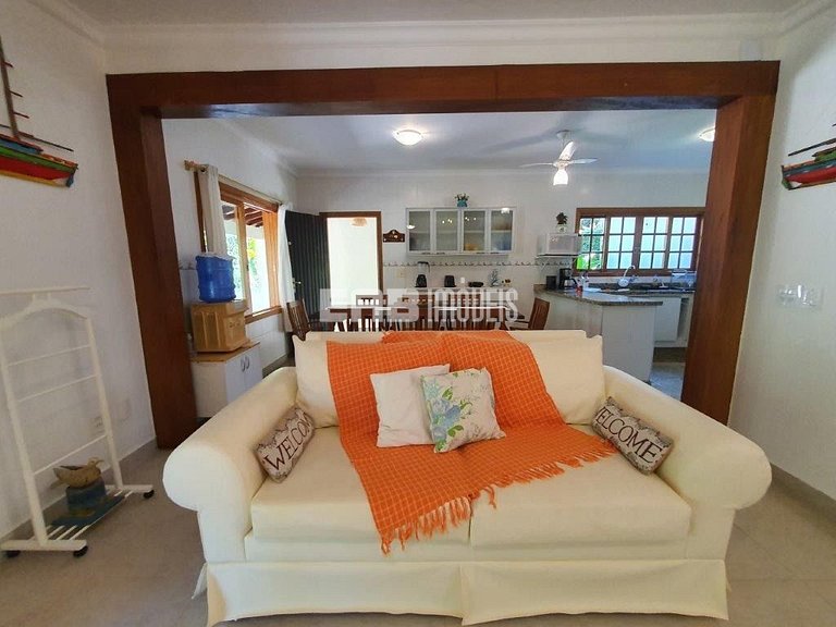 Casa com piscina e sauna para temporada em Itamambuca