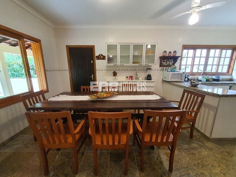 Casa com piscina e sauna para temporada em Itamambuca