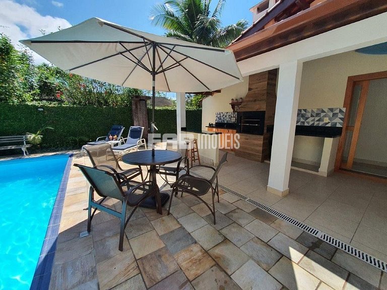 Casa com piscina e sauna para temporada em Itamambuca