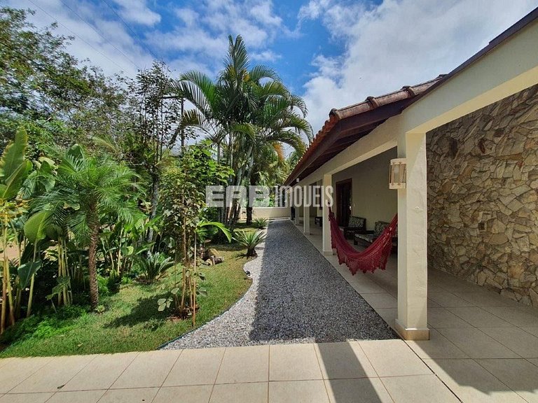 Casa com piscina e sauna para temporada em Itamambuca