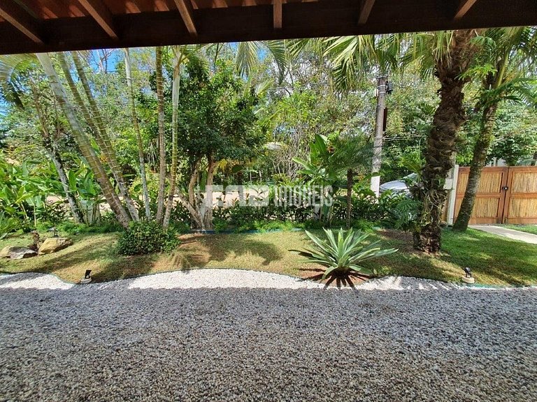 Casa com piscina e sauna para temporada em Itamambuca