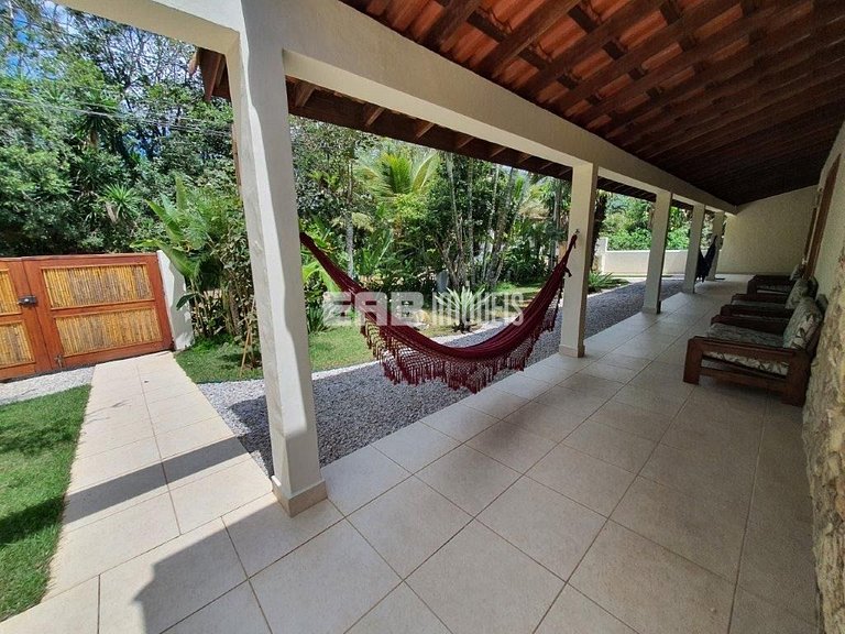 Casa com piscina e sauna para temporada em Itamambuca