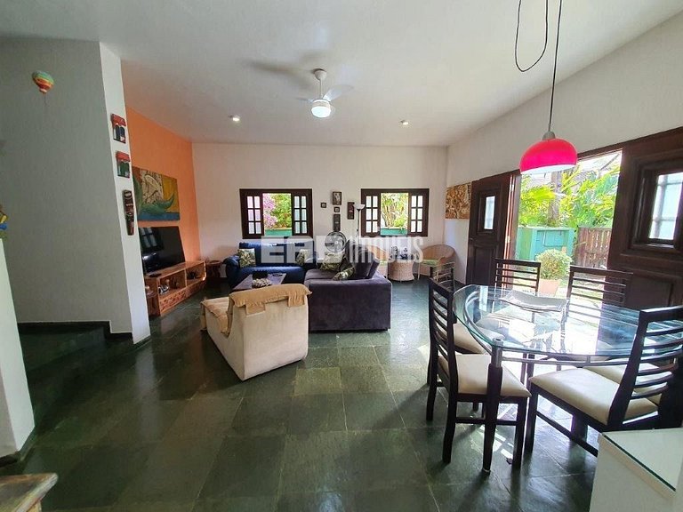 Casa a 120m da praia de Itamambuca