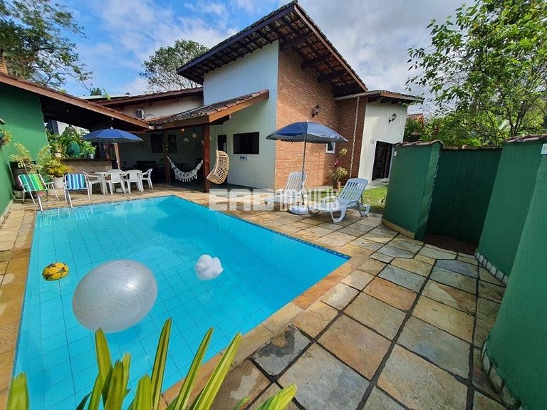 Casa a 120m da praia de Itamambuca