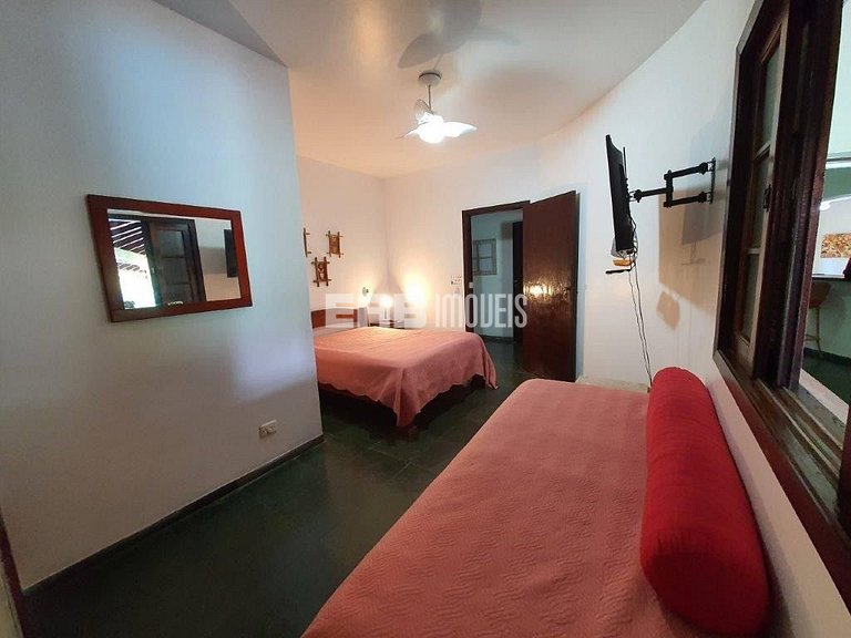 Casa a 120m da praia de Itamambuca