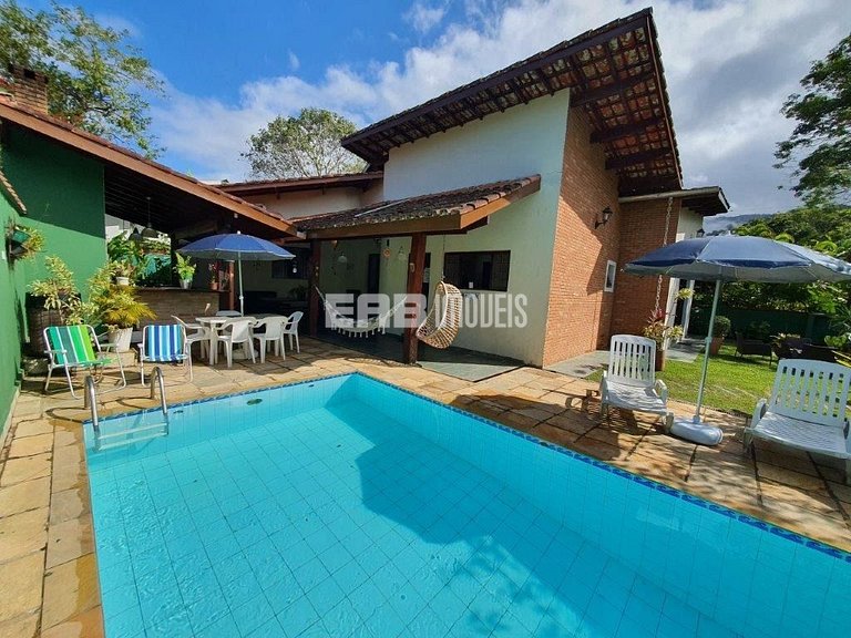 Casa a 120m da praia de Itamambuca