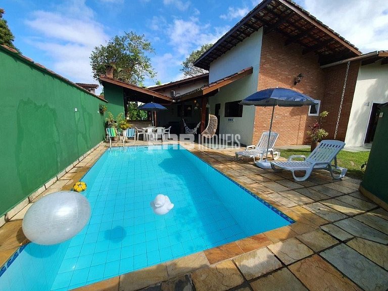 Casa a 120m da praia de Itamambuca