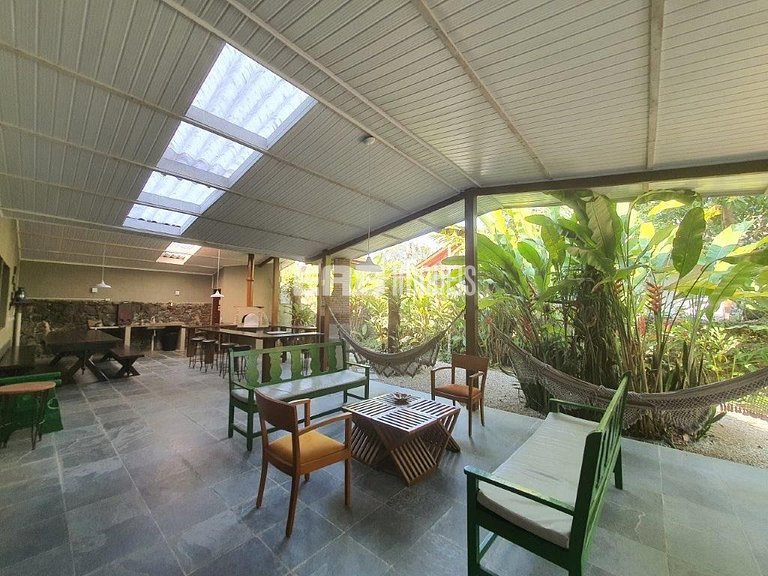 Casa com 5 quartos para temporada em Itamambuca