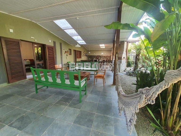 Casa com 5 quartos para temporada em Itamambuca