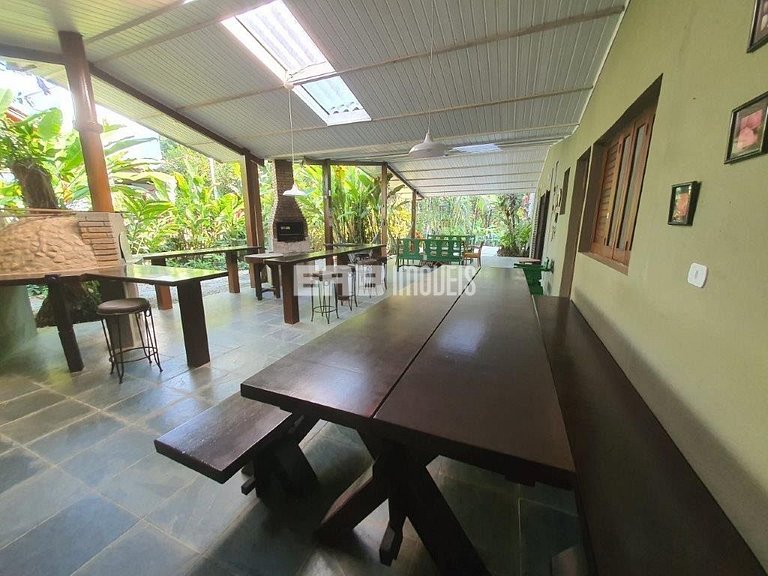 Casa com 5 quartos para temporada em Itamambuca