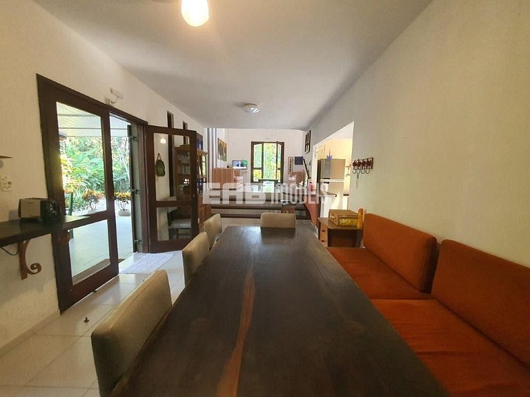 Casa com 5 quartos para temporada em Itamambuca