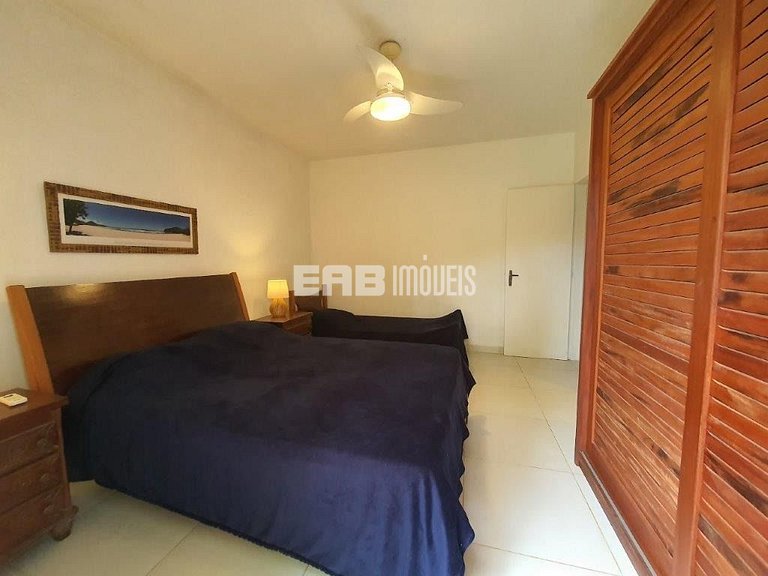 Casa com piscina, a poucos passos da praia de Itamambuca!