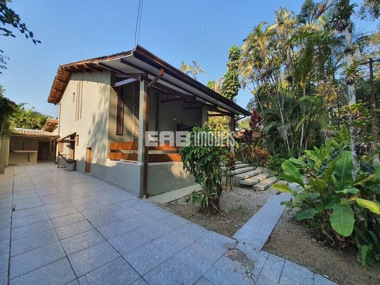 Casa com 5 quartos para temporada em Itamambuca