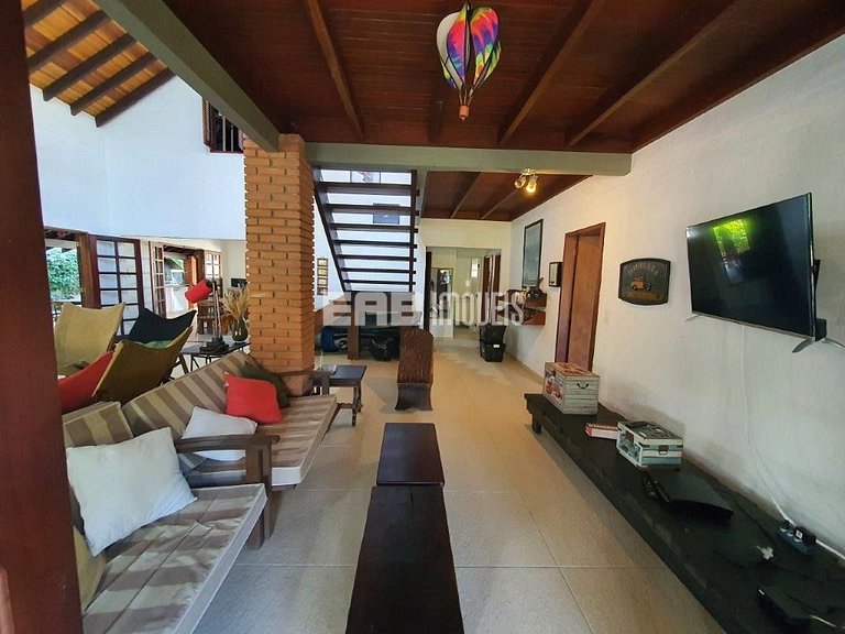 Locação de temporada bem pertinho da praia em Itamambuca, Ub