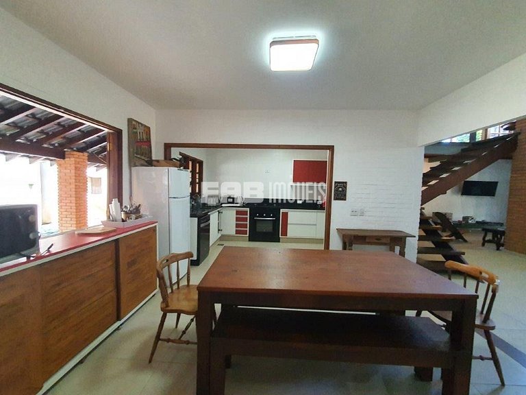 Locação de temporada bem pertinho da praia em Itamambuca, Ub