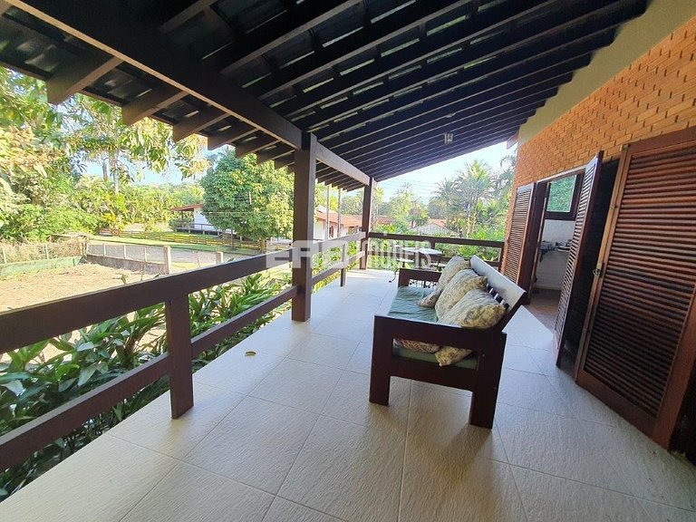 Locação de temporada bem pertinho da praia em Itamambuca, Ub