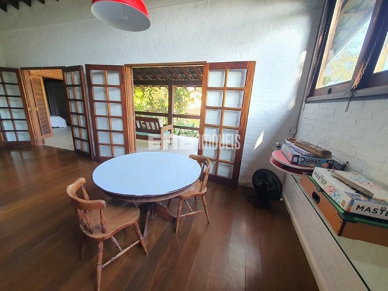 Locação de temporada bem pertinho da praia em Itamambuca, Ub