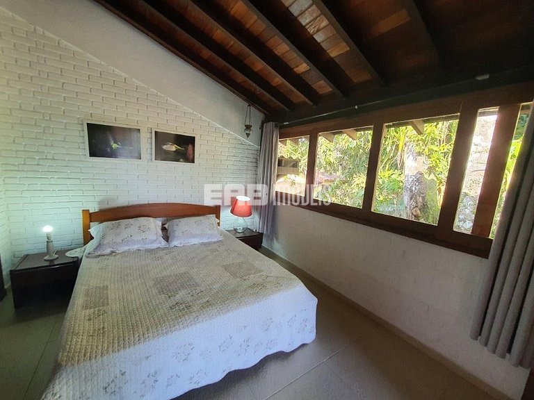 Locação de temporada bem pertinho da praia em Itamambuca, Ub