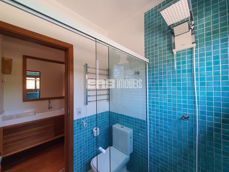 Casa com 4 quartos, a 160m da praia de Itamambuca