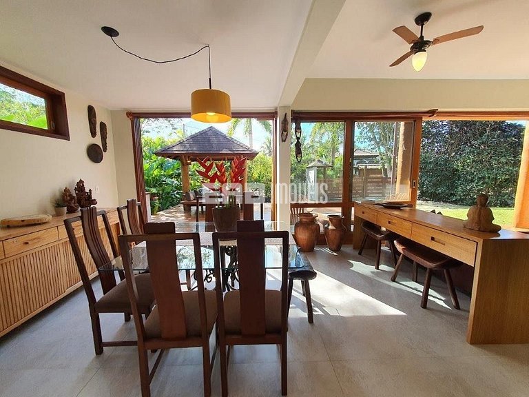 Moderna casa de temporada na praia de Itamambuca